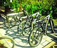 Velosipēdu novietne / turētājs 800 x 800 x 50 mm